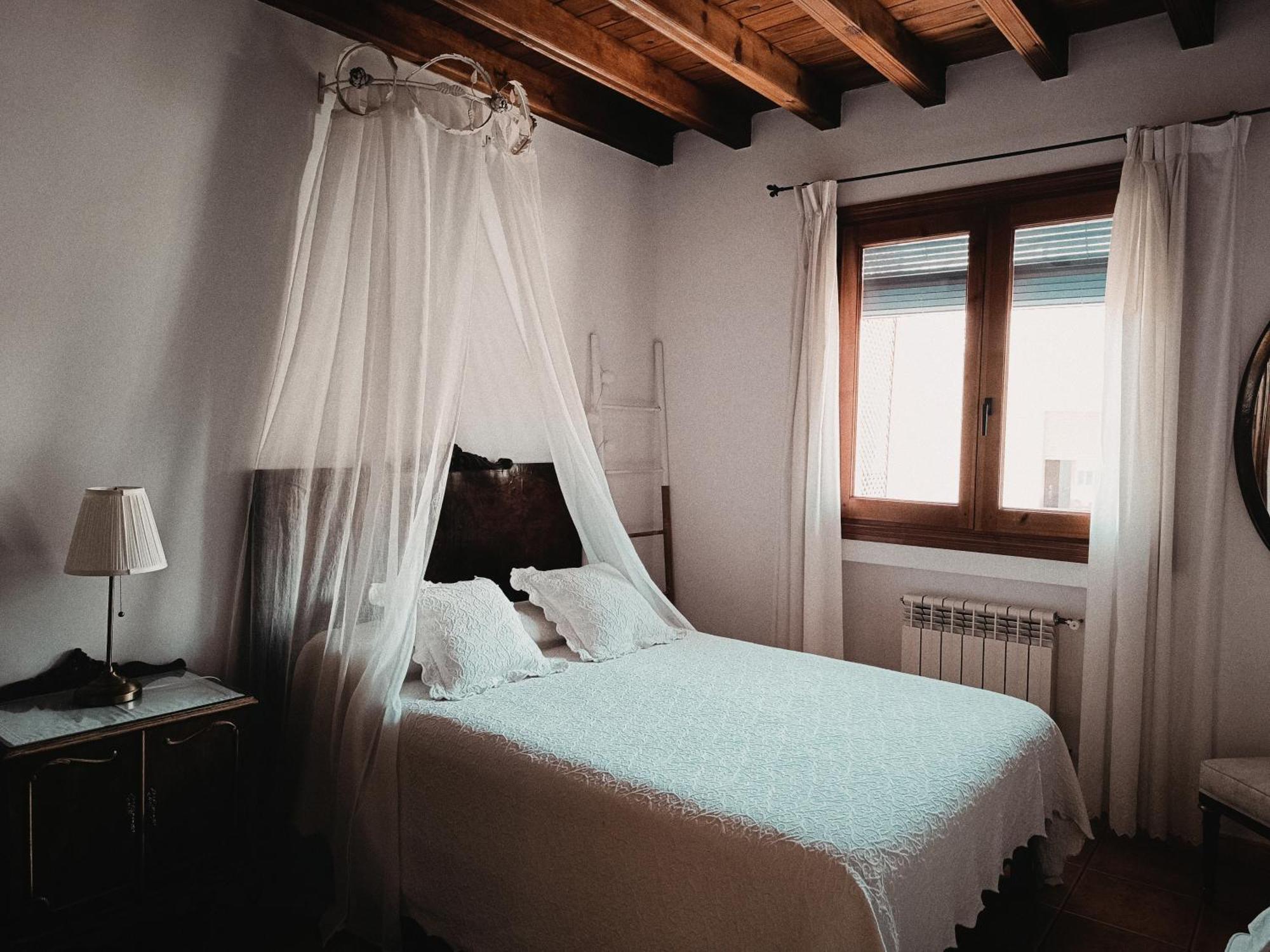 Apartamentos Turisticos La Vida De Antes Consuegra Luaran gambar