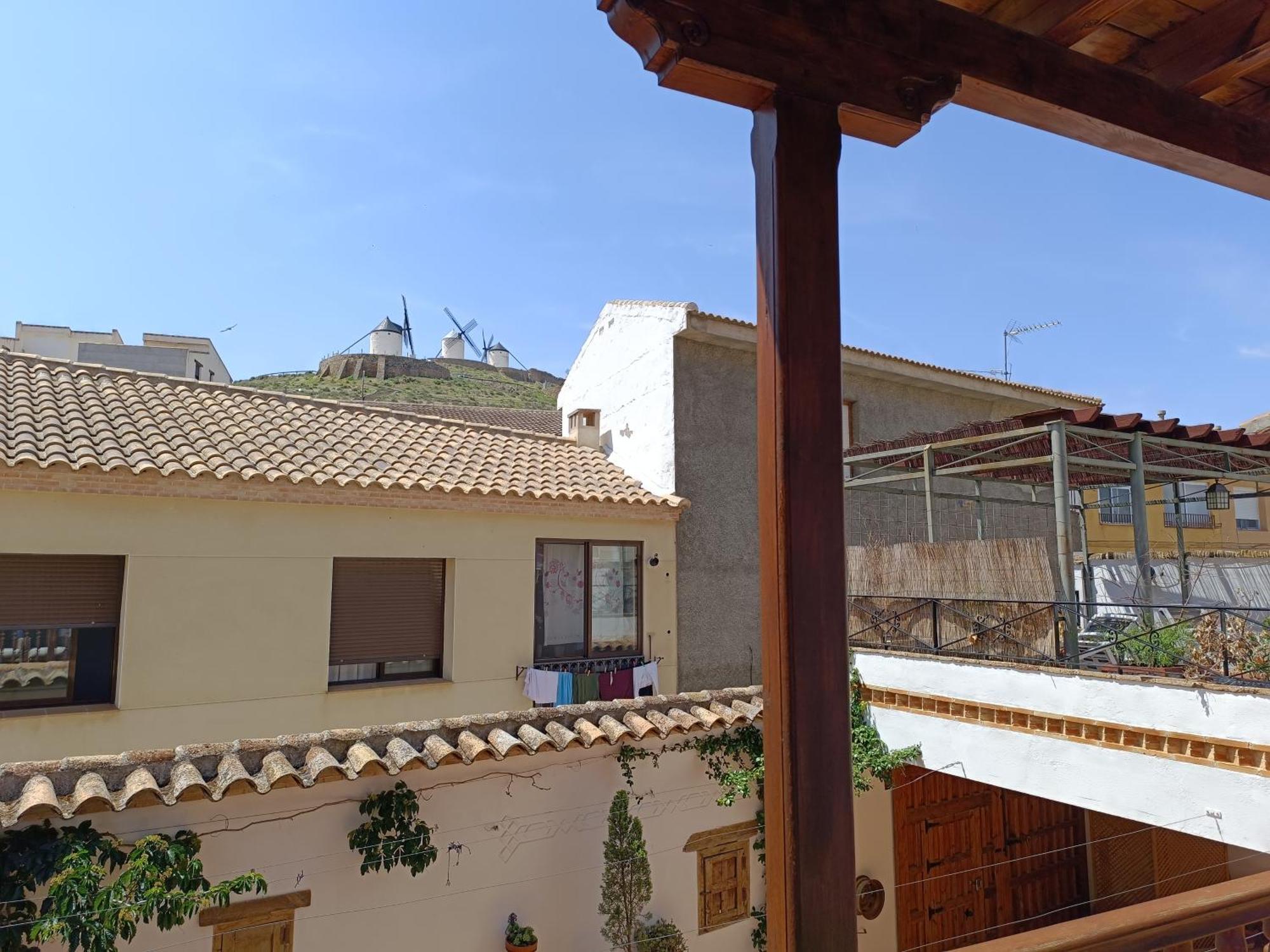 Apartamentos Turisticos La Vida De Antes Consuegra Bilik gambar