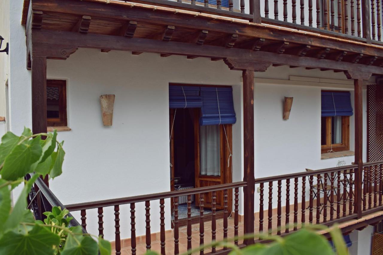 Apartamentos Turisticos La Vida De Antes Consuegra Luaran gambar